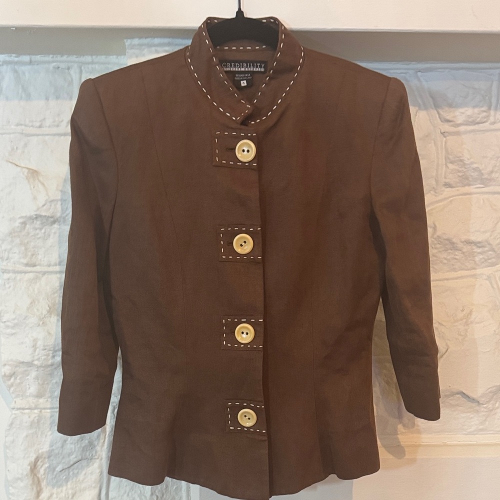 Chic Brown Button-Down Blazer